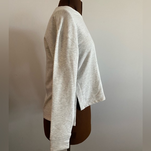 🤍HYBA🤍Activewear sweater in grey. Size large. Like new condition. Never worn. - Picture 10 of 16
